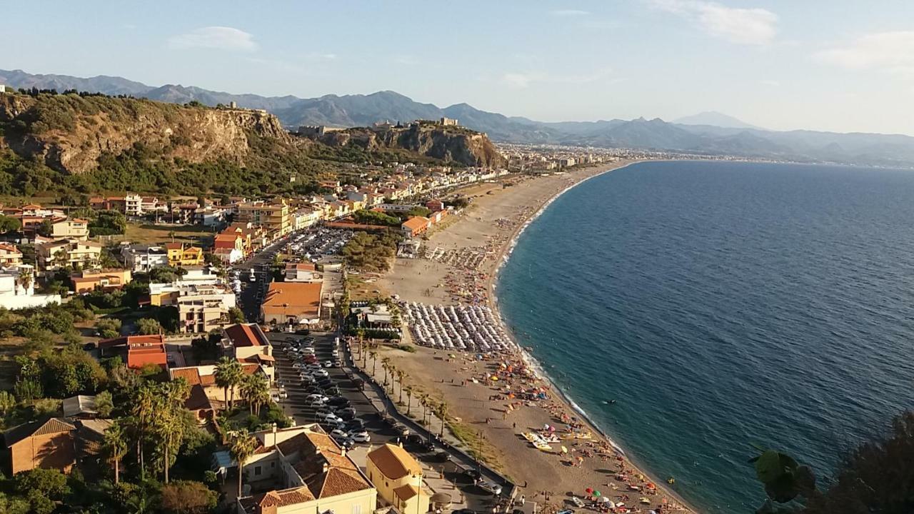 Castello Di Sotto Acomodação com café da manhã Milazzo Exterior foto
